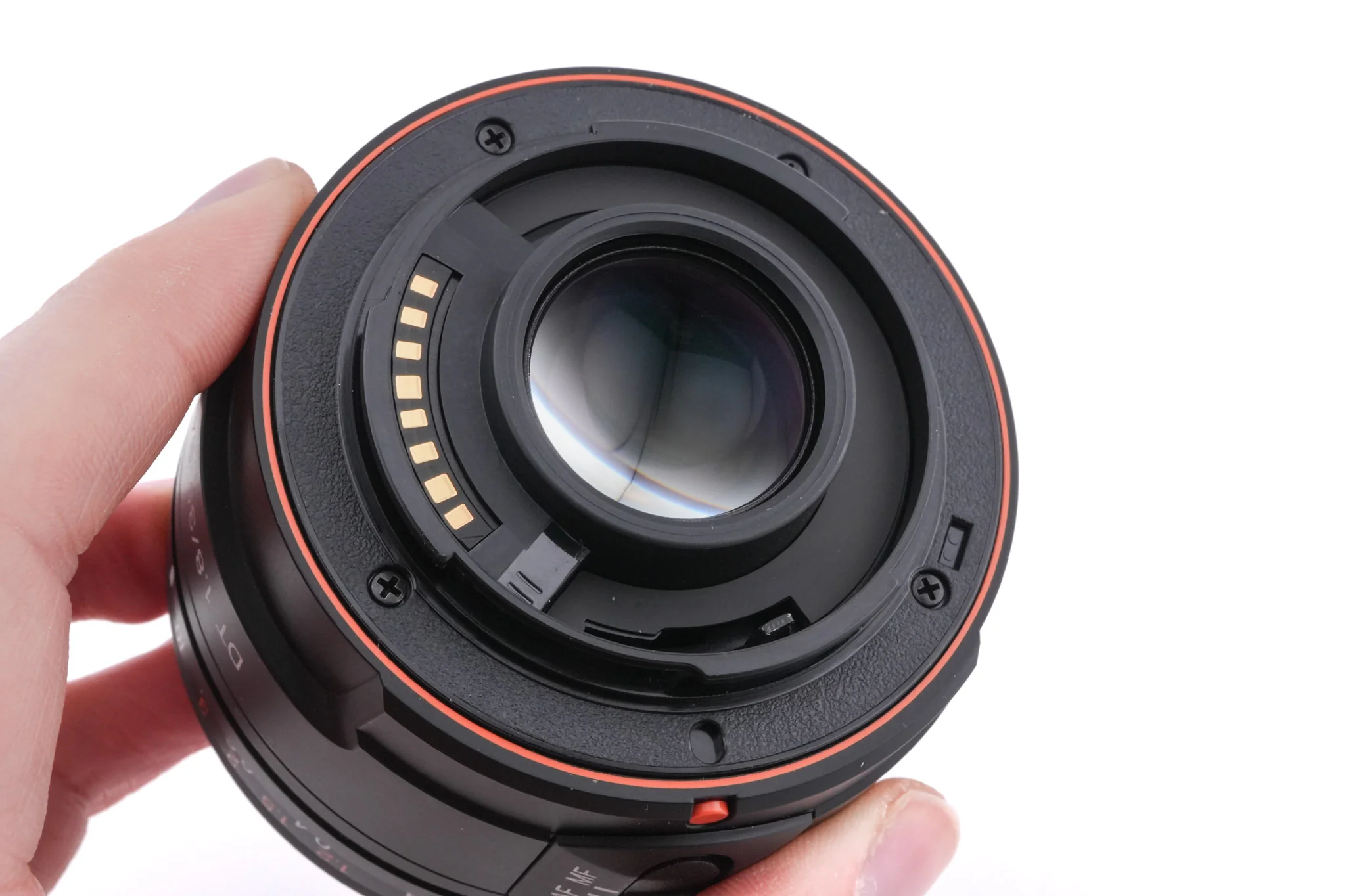 Sony 35mm f1.8 DT SAM (SAL35F18) - Image 4