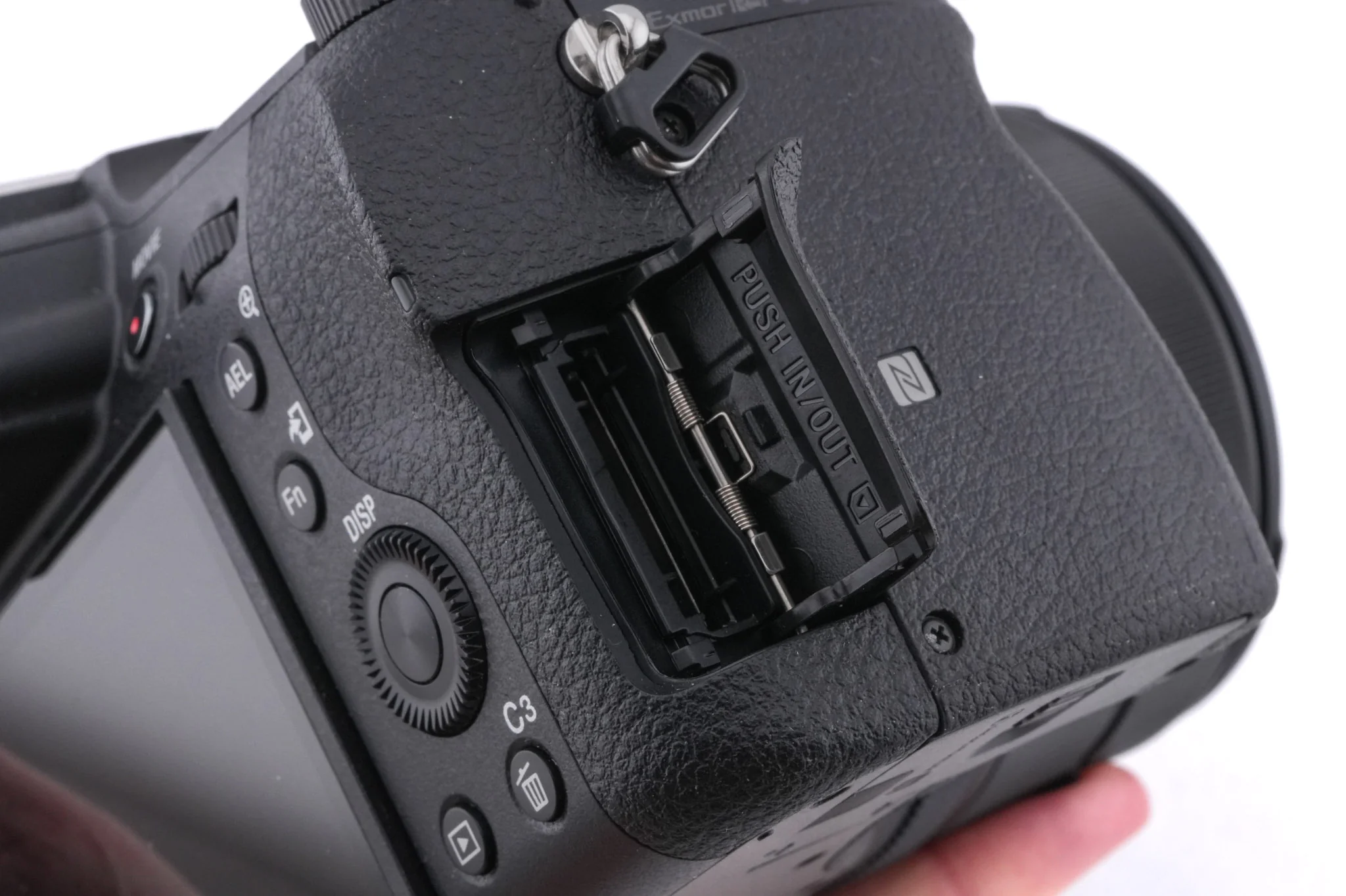 Sony Cyber-Shot DSC-RX10 IV - Image 8