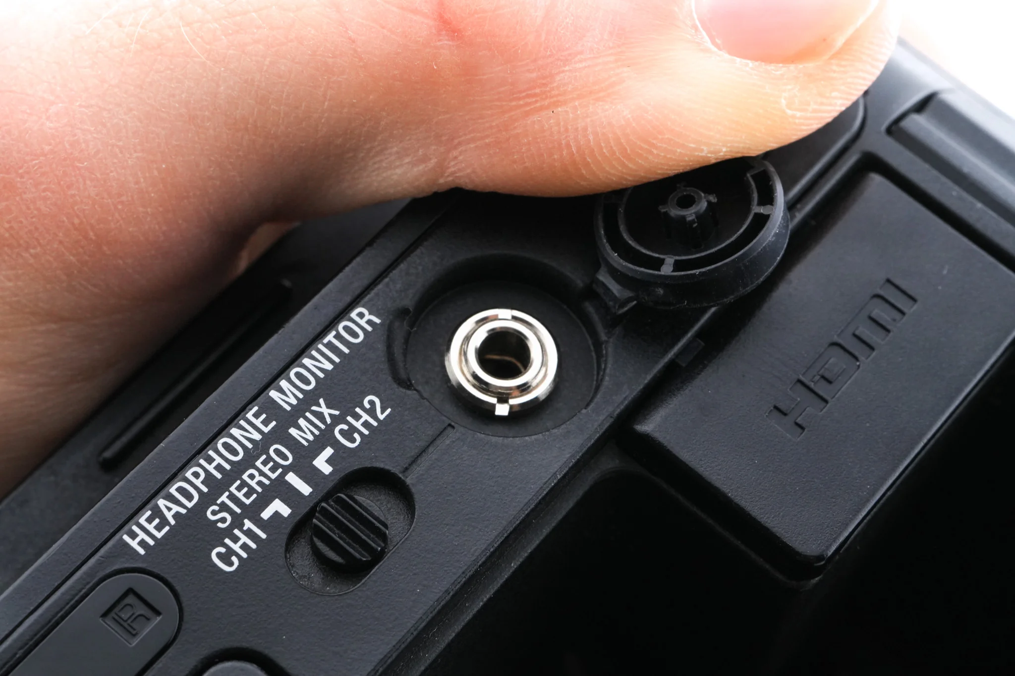 Sony NEX-FS700R - Image 8