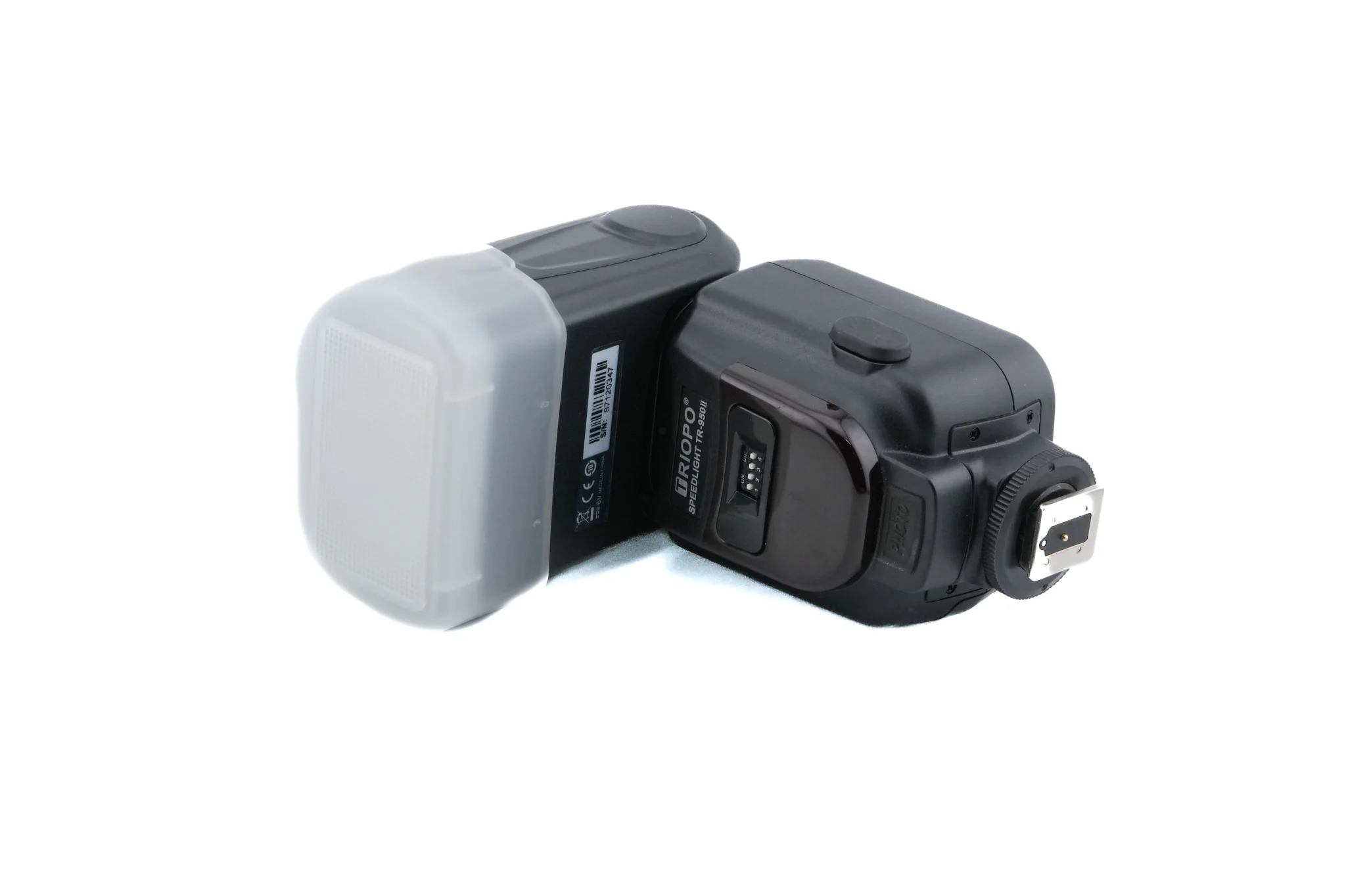 Triopo TR-950 II Flash Light Speedlite - Image 2