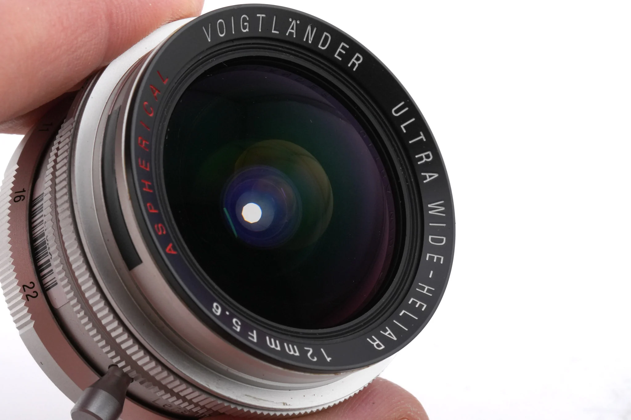 Voigtländer 12mm f5.6 Aspherical Ultra Wide-Heliar - Image 3