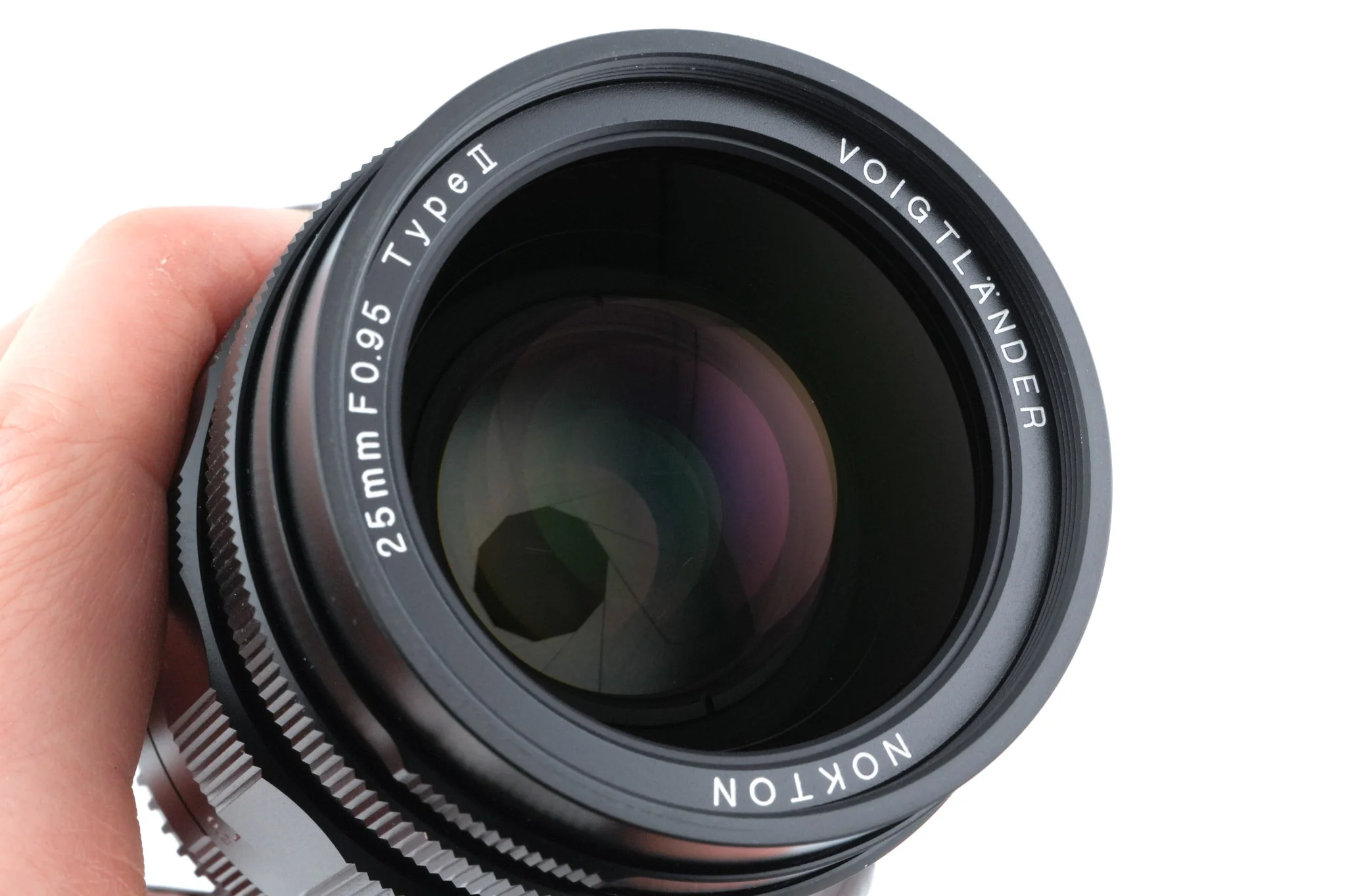 Voigtländer 25mm f0.95 Nokton Type II - Image 5