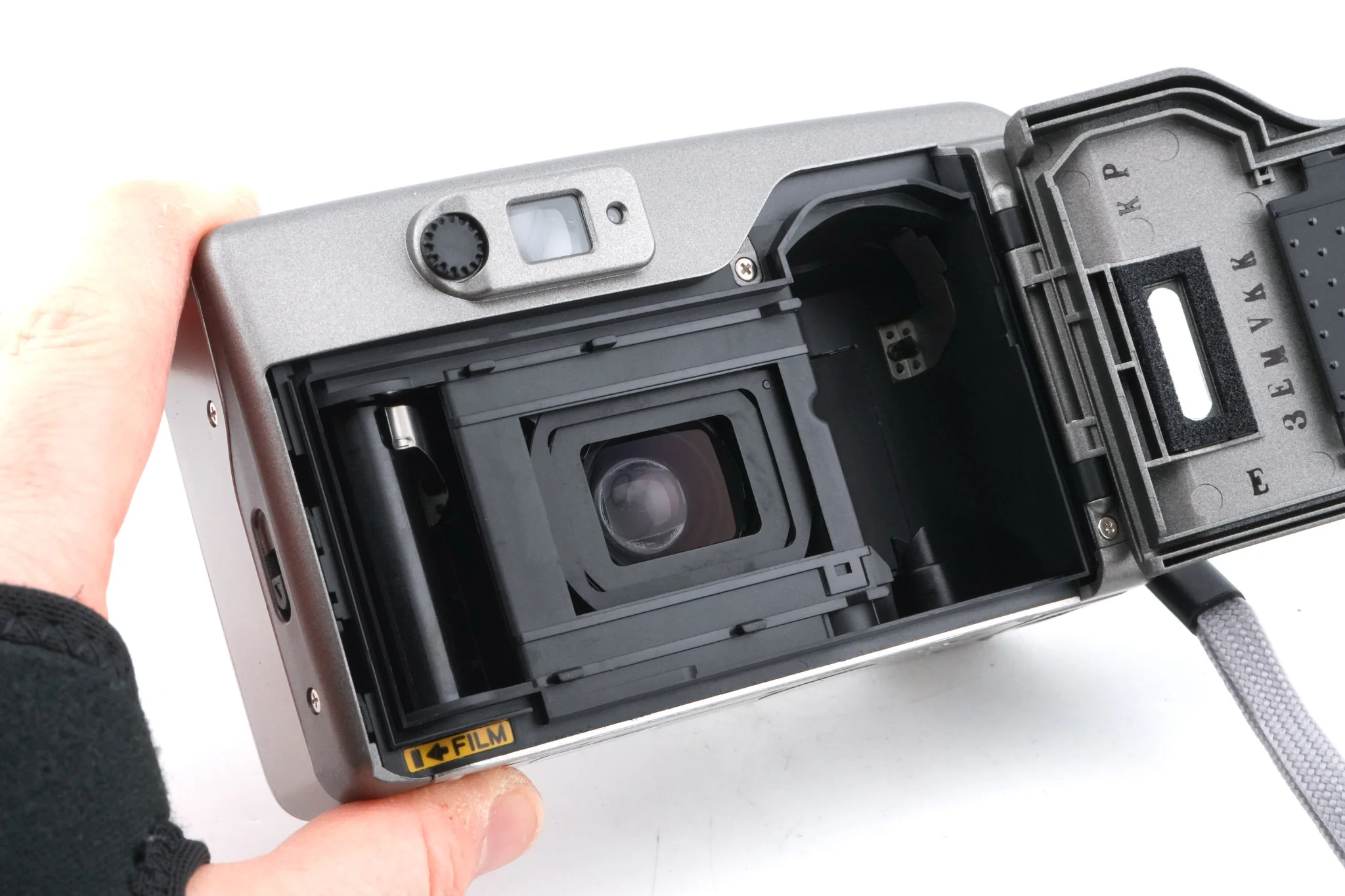 Yashica EZ Zoom 105 - Image 6